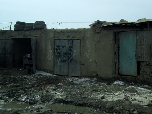 afgh_mud_huts